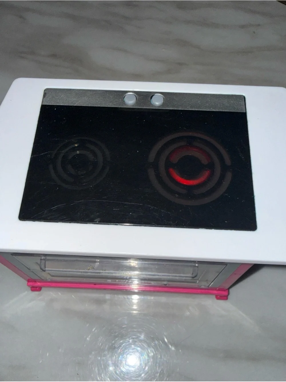 Barbie Dreamhouse stove, oven lights up and makes noise